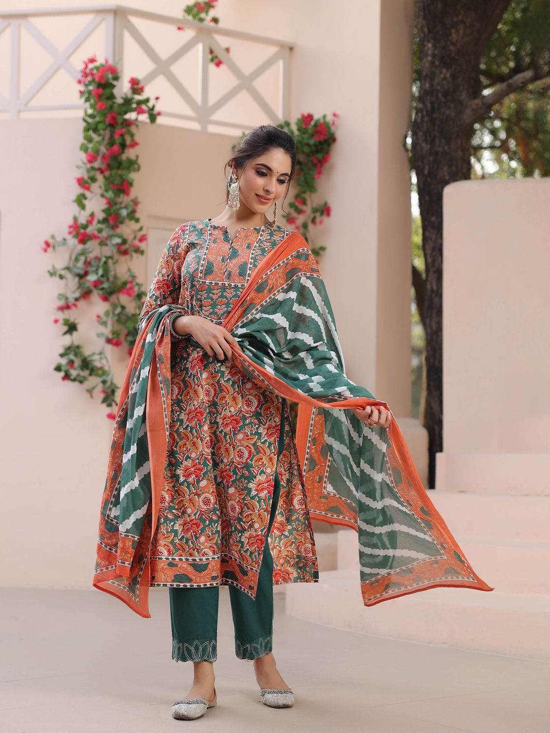 Dhiyona RR Women's Floral Printed Regular Pure Cotton Kurta with Trousers & With Dupatta