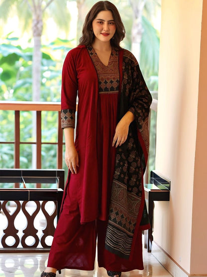 Dhiyona KL Plus Size Ethnic Motifs Yoke Design Thread Work Kurta & Palazzos With Dupatta