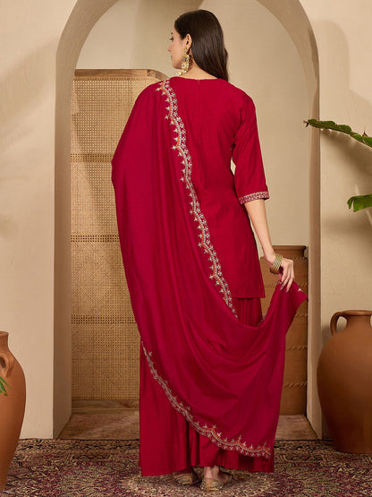 Embroidered Round Neck Kurta & Trousers With Dupatta