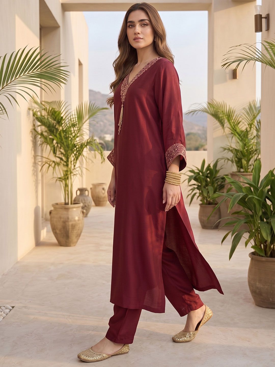 Maroon Women Ethnic Motifs Embroidered Regular Thread Work Kurta with Trousers