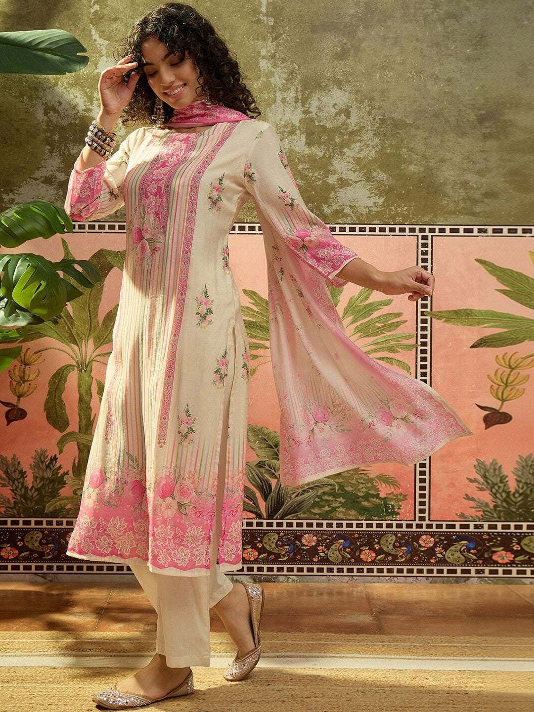 Floral Print Straight Kurta & Trousers