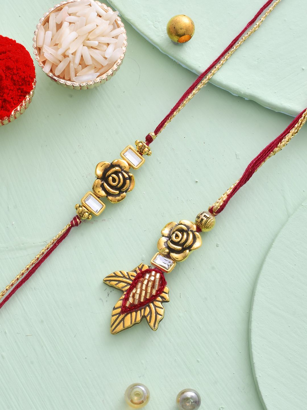 Dhiyona Gold-Toned Beaded Bhaiya Bhabhi Thread Rakhi
