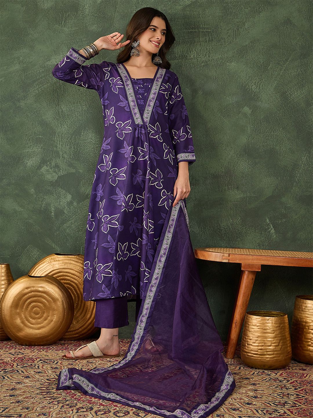 Dhiyona KL Women Self Design Square Neck A-Line Kurta Set
