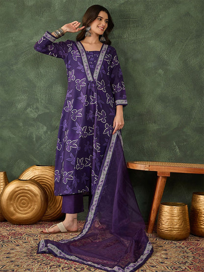 Dhiyona KL Women Self Design Square Neck A-Line Kurta Set