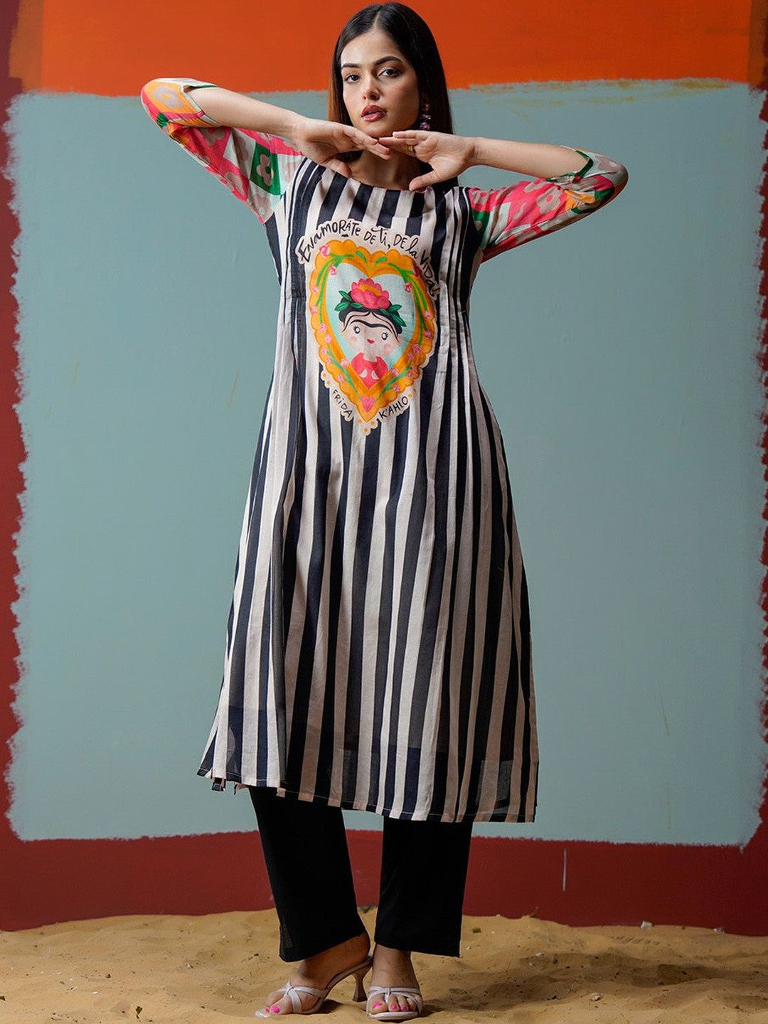 Dhiyona SN Striped Round Neck Kurta & Trousers