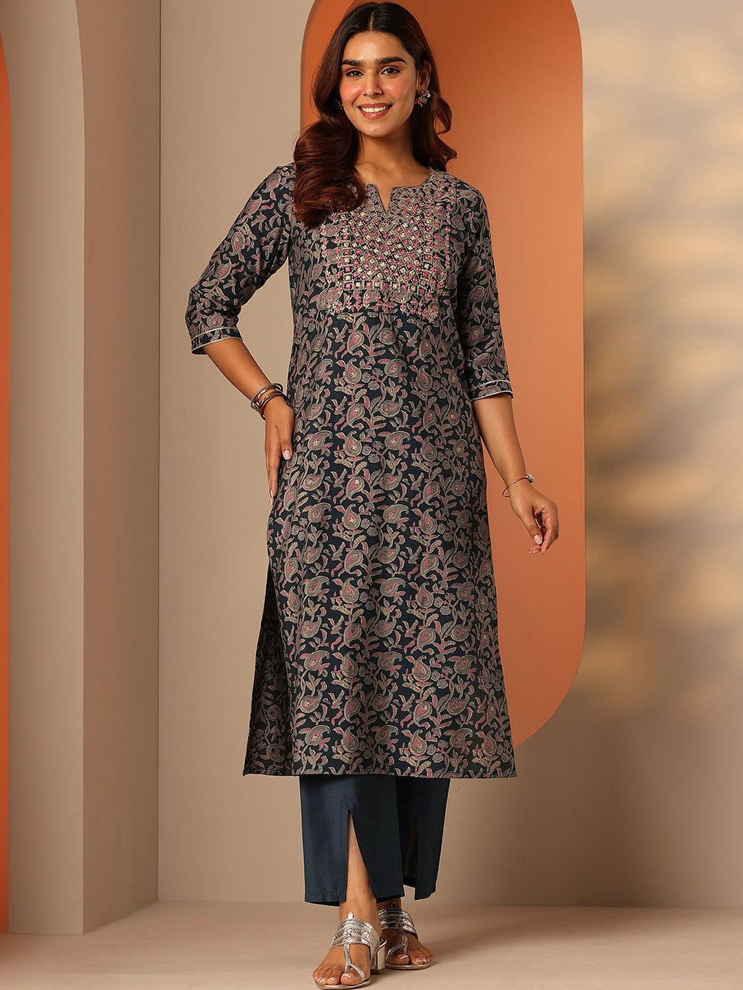 Women Ethnic Motifs Printed Regular Thread Work Kurta with Trousers