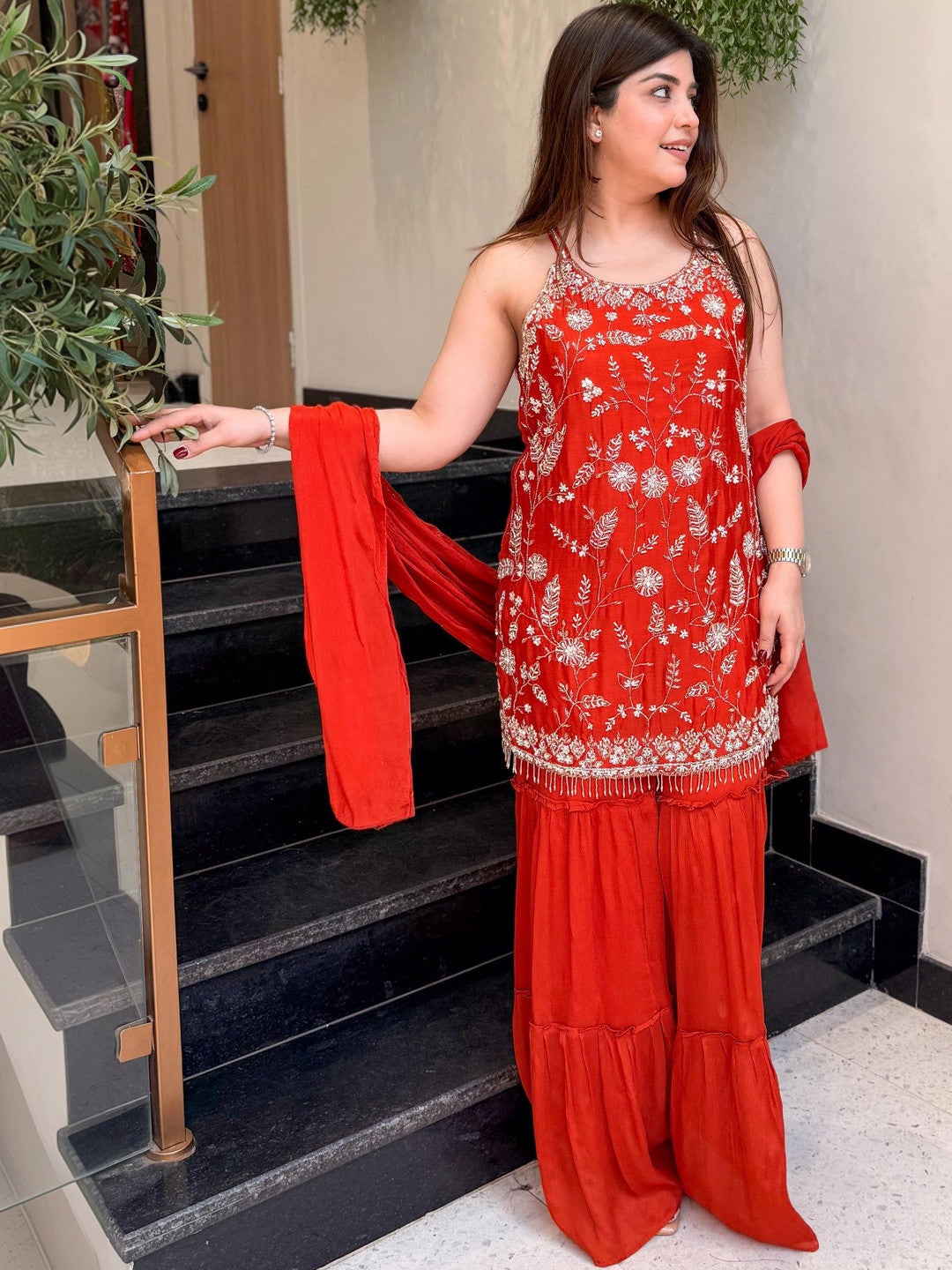 Women Floral Embroidered Regular Thread Work Kurta with Sharara & With Dupatta