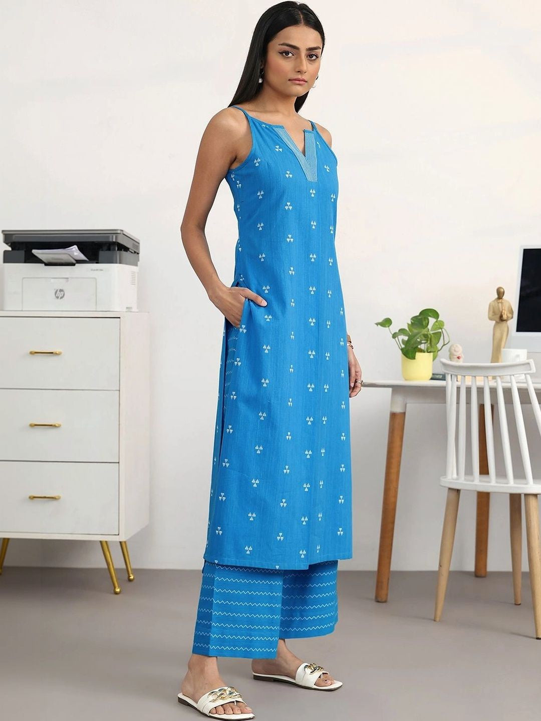 Women Printed Regular Kurta with Palazzos