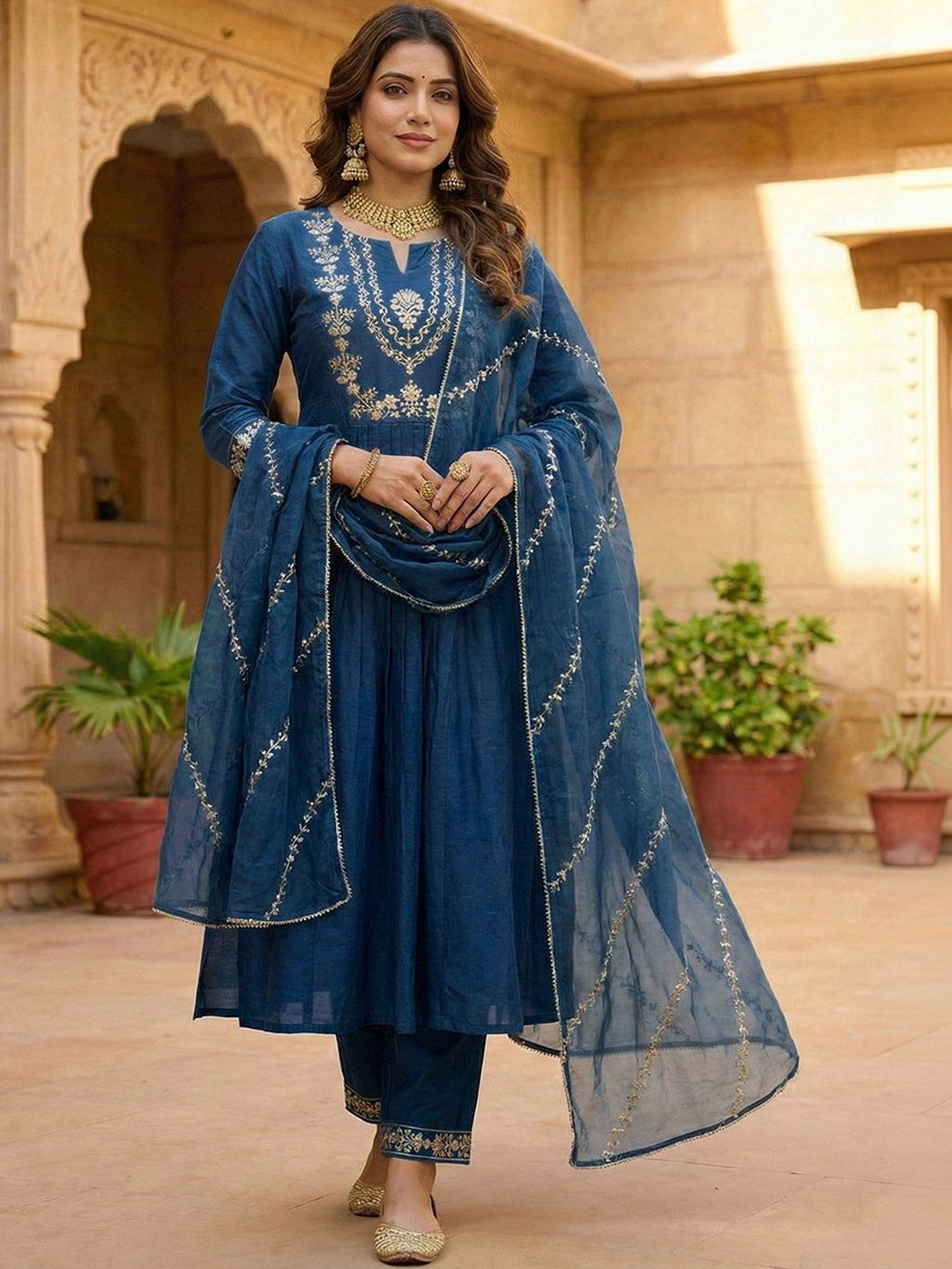 Embroidered Round Neck Kurta Trousers & Dupatta