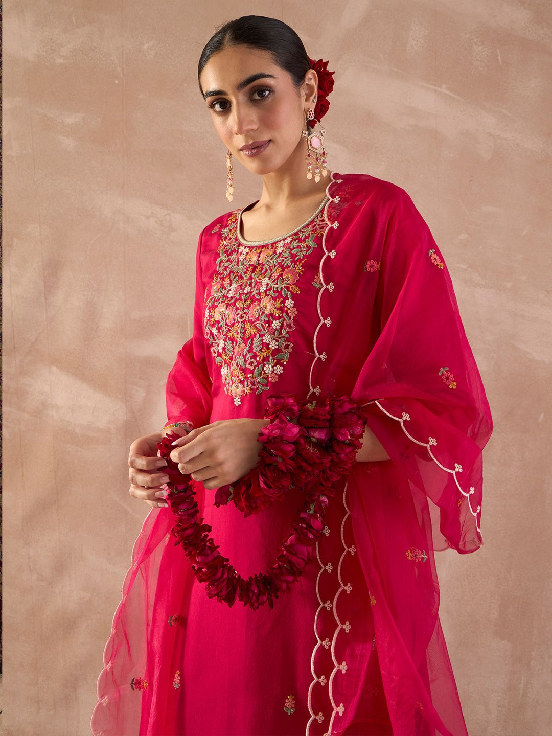 Dhiyona IE Floral Embroidered Straight Thread Work Kurta With Trousers & With Dupatta