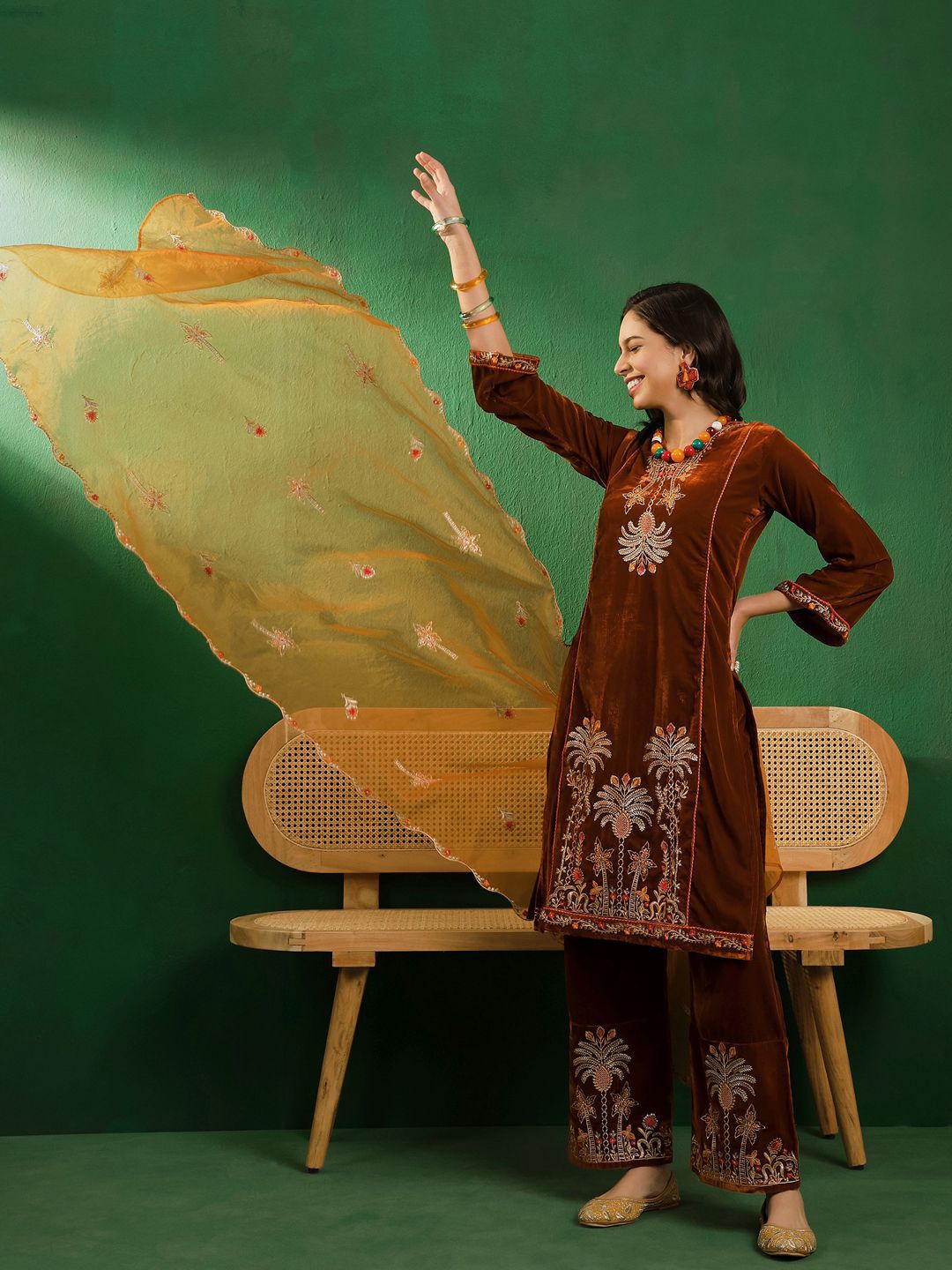 Dhiyona SN Women Embroidered Kurta & Palazzo With Dupatta