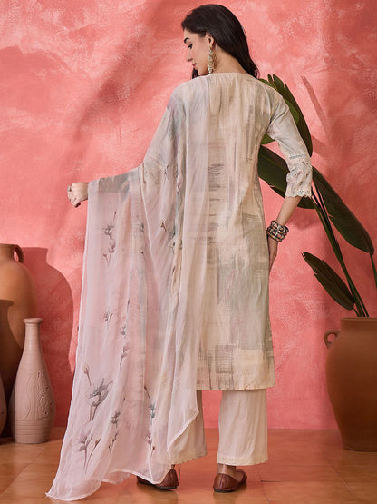 Women Floral Embroidered Straight Kurta Sets