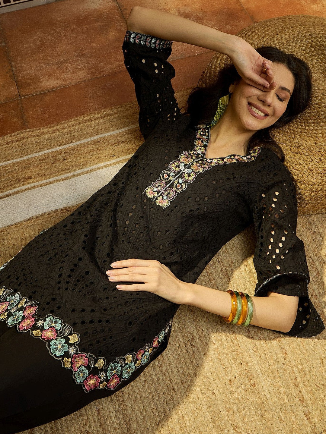 Dhiyona SN Embroidered Pure Cotton V-Neck Kurti & Trousers