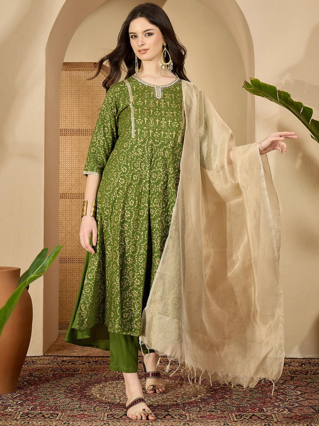 Women Green Kurta Sets