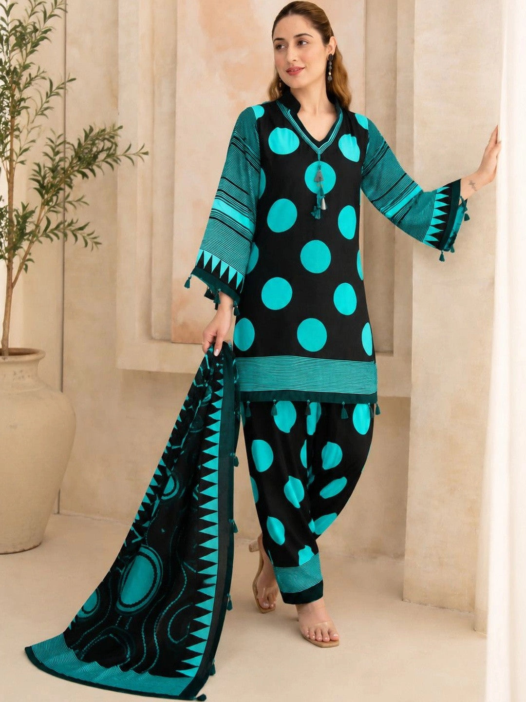 Women Printed Regular Kurta with Patiala & With Dupatta