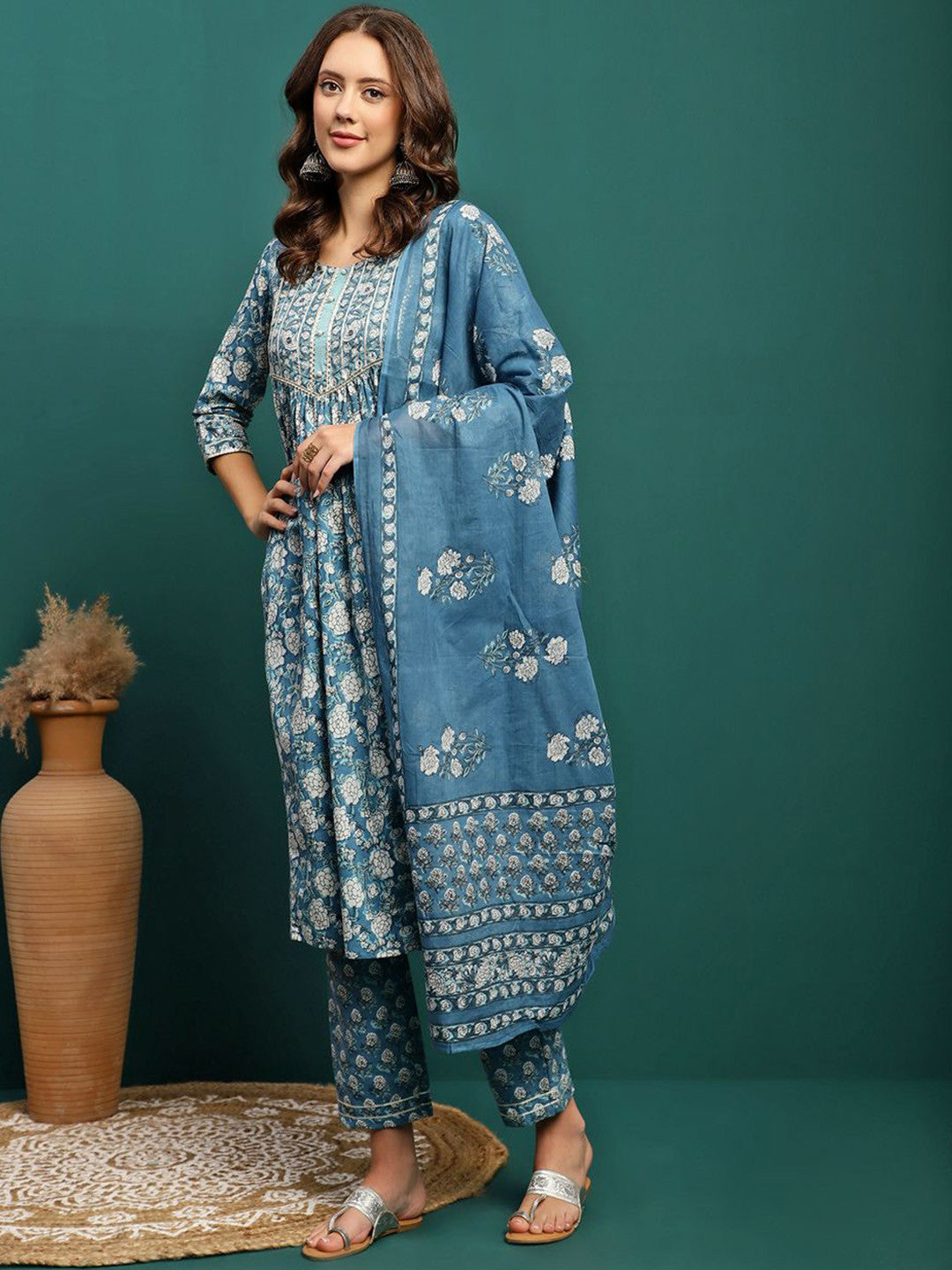 Floral Printed Gotta Patti Pure Cotton Kurta With Trousers & Dupatta