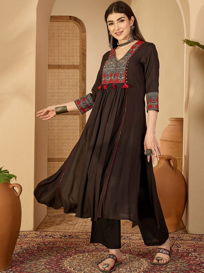 Embroidered Kurta Set