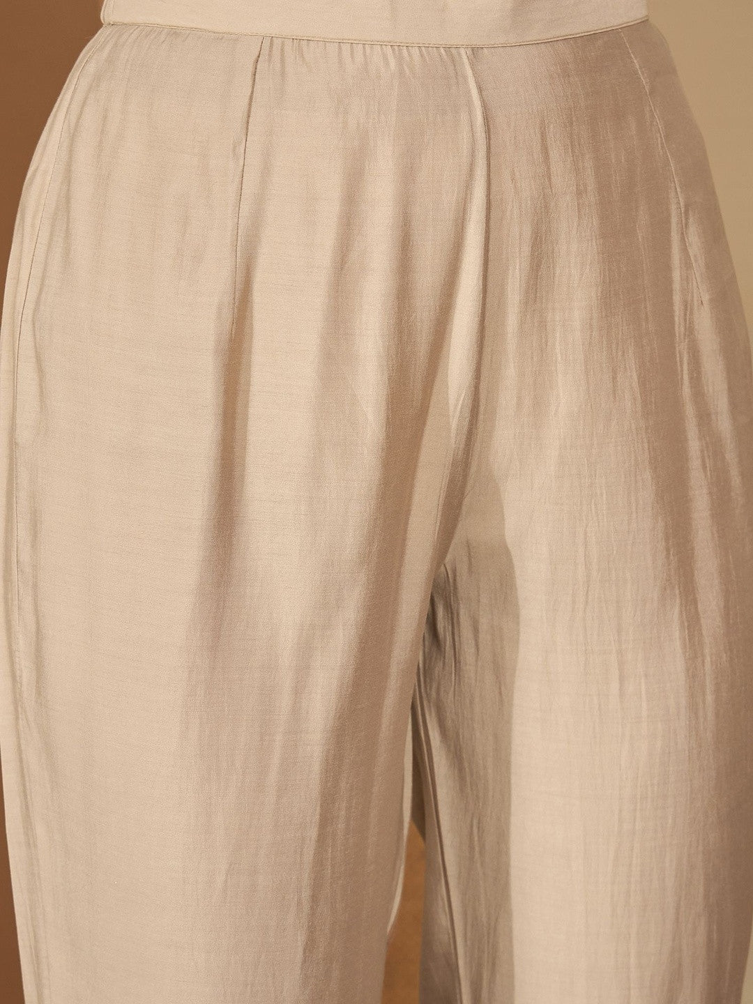 Women Embroidered Regular Thread Work Kurta with Trousers & With Dupatta