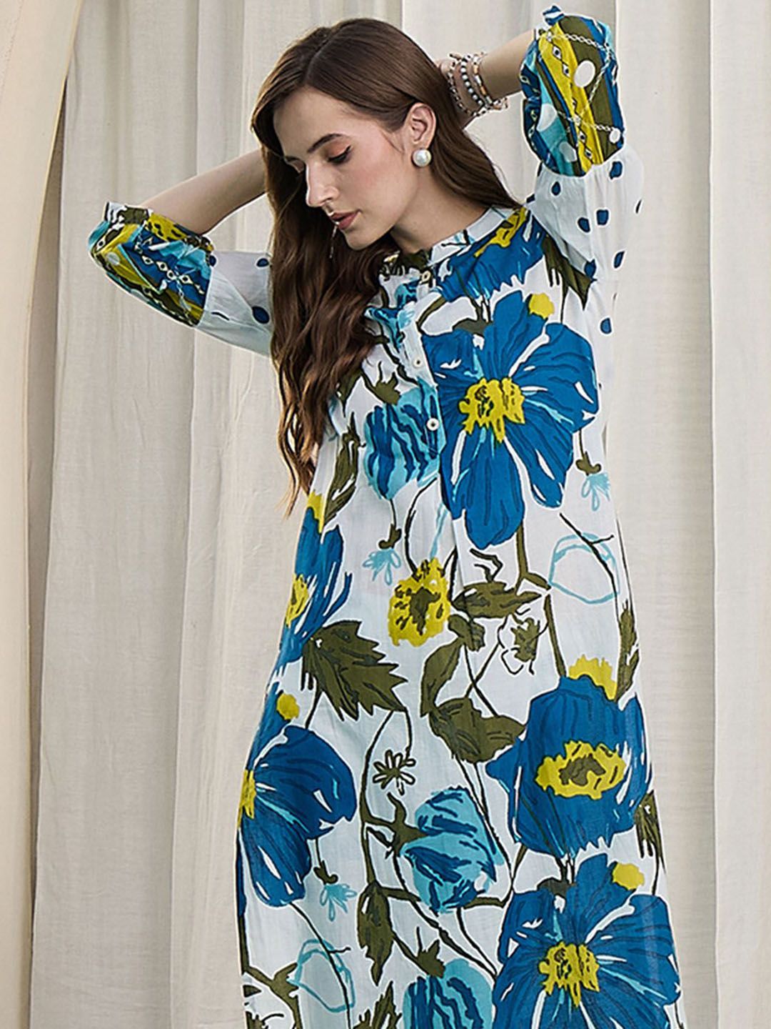 Dhiyona IE Women Floral Printed Cotton Kurta with Trousers