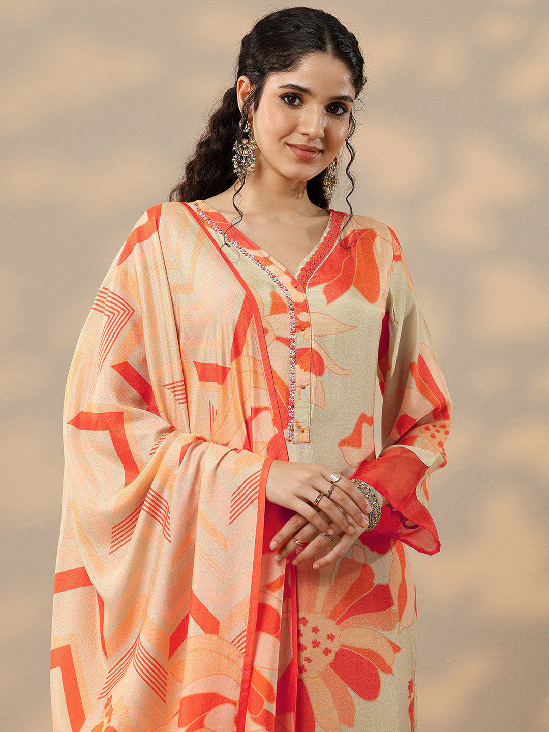 Floral Printed Beads and Stones Straight Kurta With Trousers & Dupatta