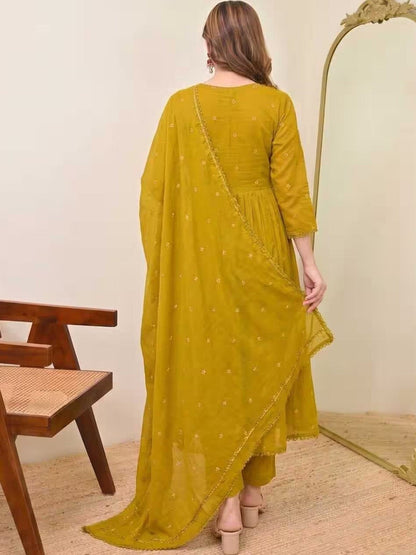 Women Floral Embroidered Empire Thread Work Chanderi Silk Kurta with Trousers & With Dupatta