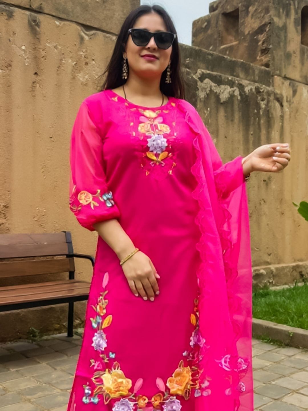Dhiyona IE Ethnic Motifs Embroidered Round Neck Thread Work Kurta with Trousers & Dupatta
