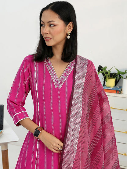 Women Printed Regular Thread Work Kurta with Trousers & With Dupatta