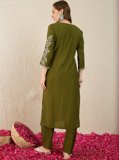Floral Embroidered Thread Work Straight Kurta With Trousers