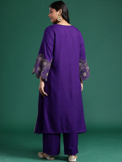 Plus Size Motifs Regular Thread Work Kurta with Trousers
