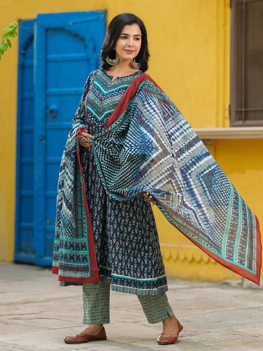 Dhiyona RR Women's Ethnic Motifs Printed Pure Cotton Kurta with Trousers & Dupatta