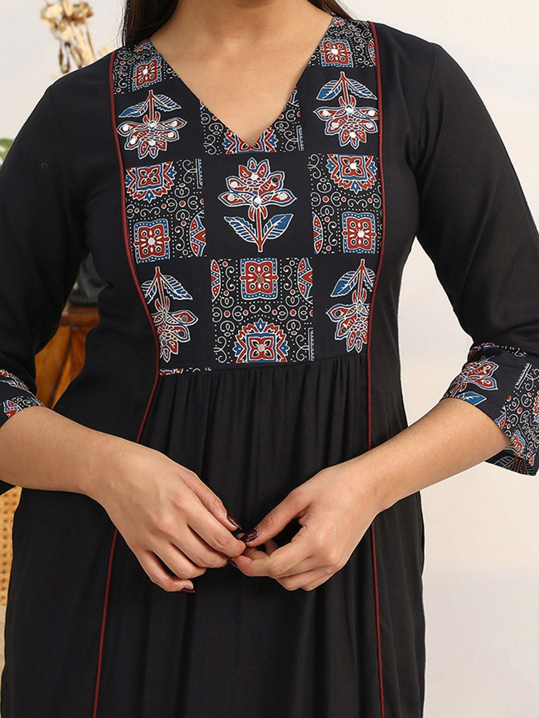 Women Ethnic Motifs Embroidered Empire Thread Work Kurta with Palazzos & With Dupatta