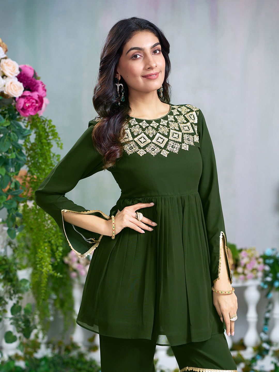 Dhiyona CH Floral Embroidered Pleated A-Line Georgette Embroidered Kurta With Sharara