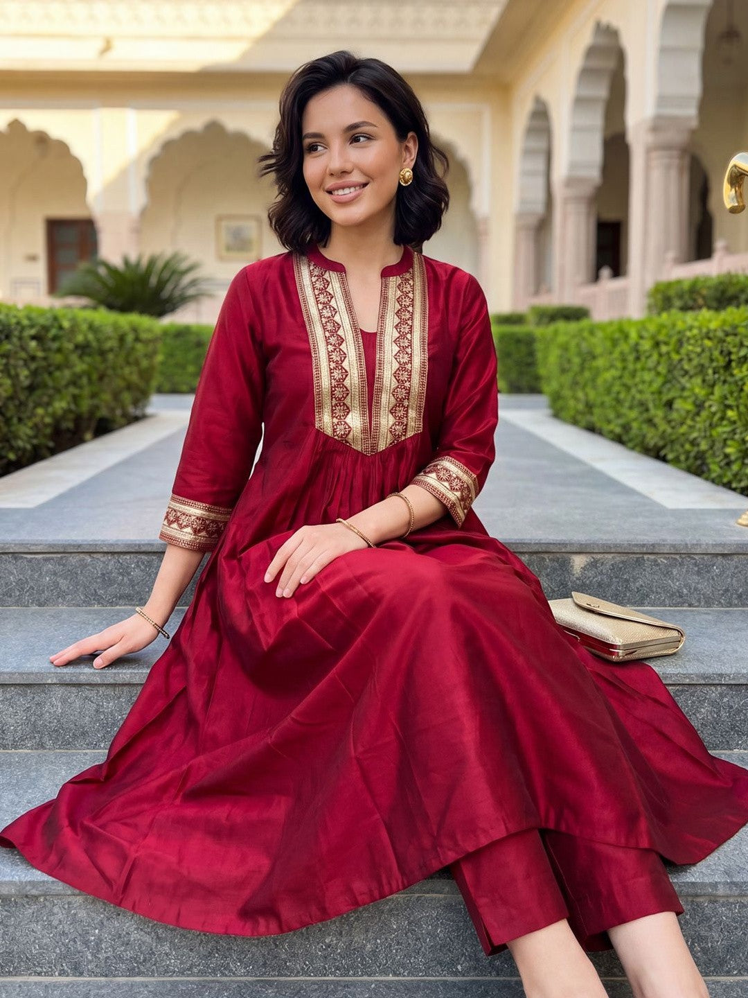 Women Ethnic Motifs Embroidered Empire Thread Work Liva Kurta with Trousers