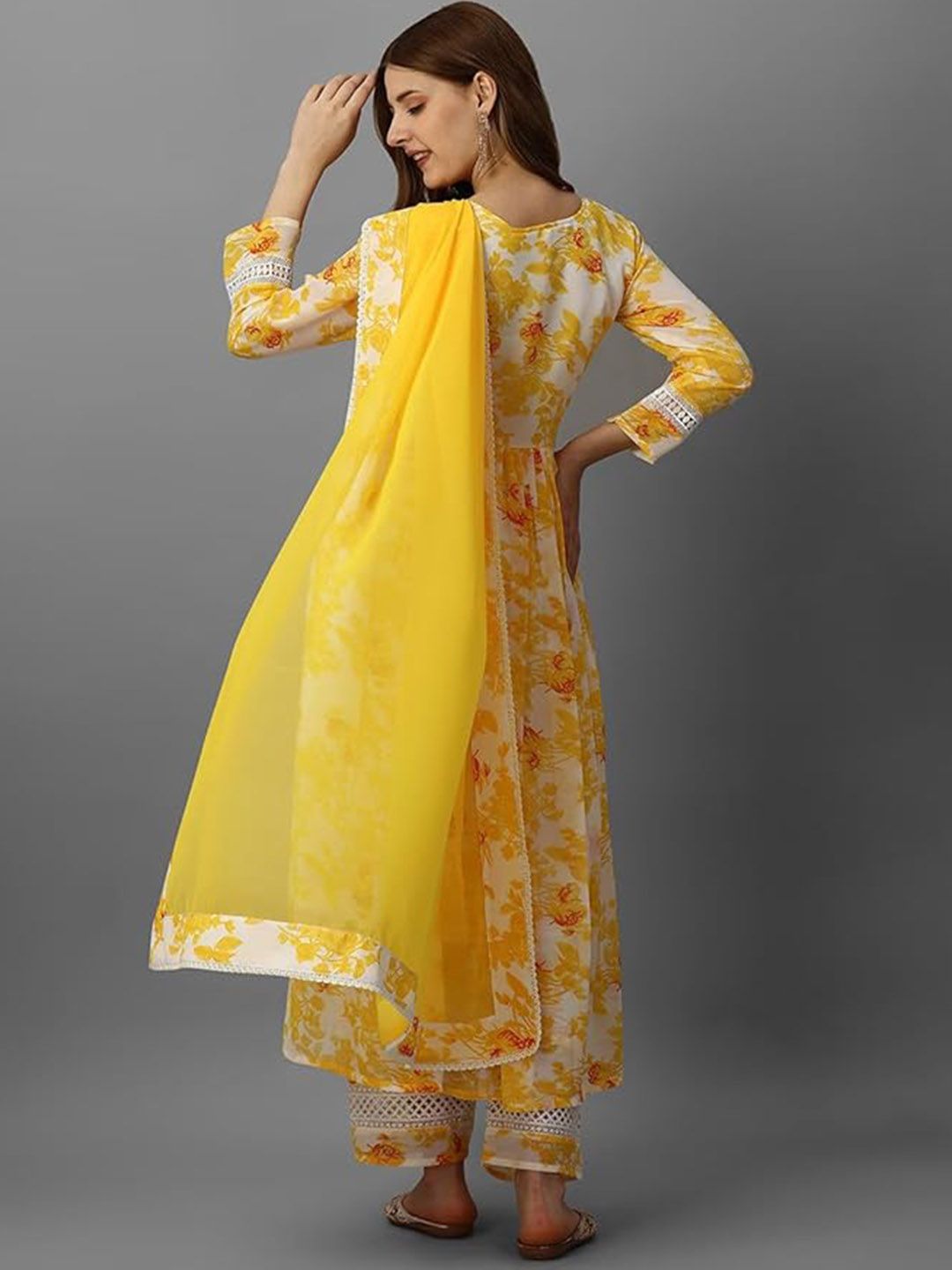 Dhiyona KL Women Floral Printed Pure Cotton Kurta with Palazzos & Dupatta