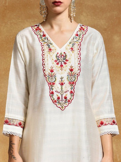 Off White Women Floral Printed Regular Thread Work Kurta with Trousers & With Dupatta
