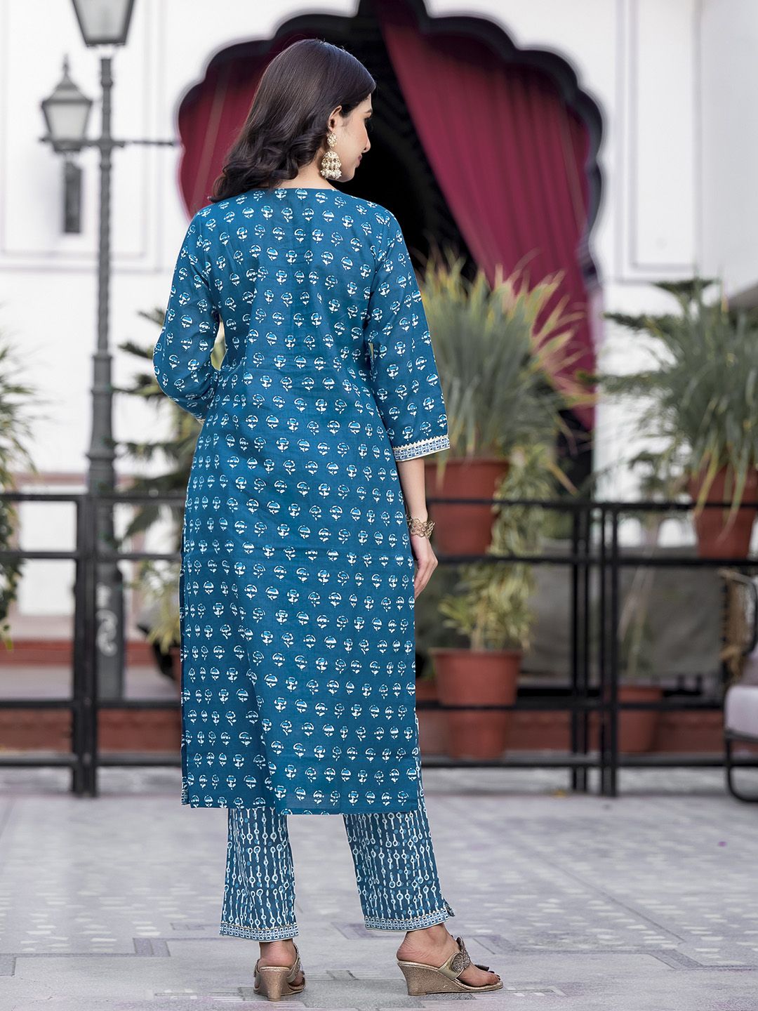 Dhiyona KL Women Turquoise Blue Printed Cotton Kurta with Trousers With Dupatta