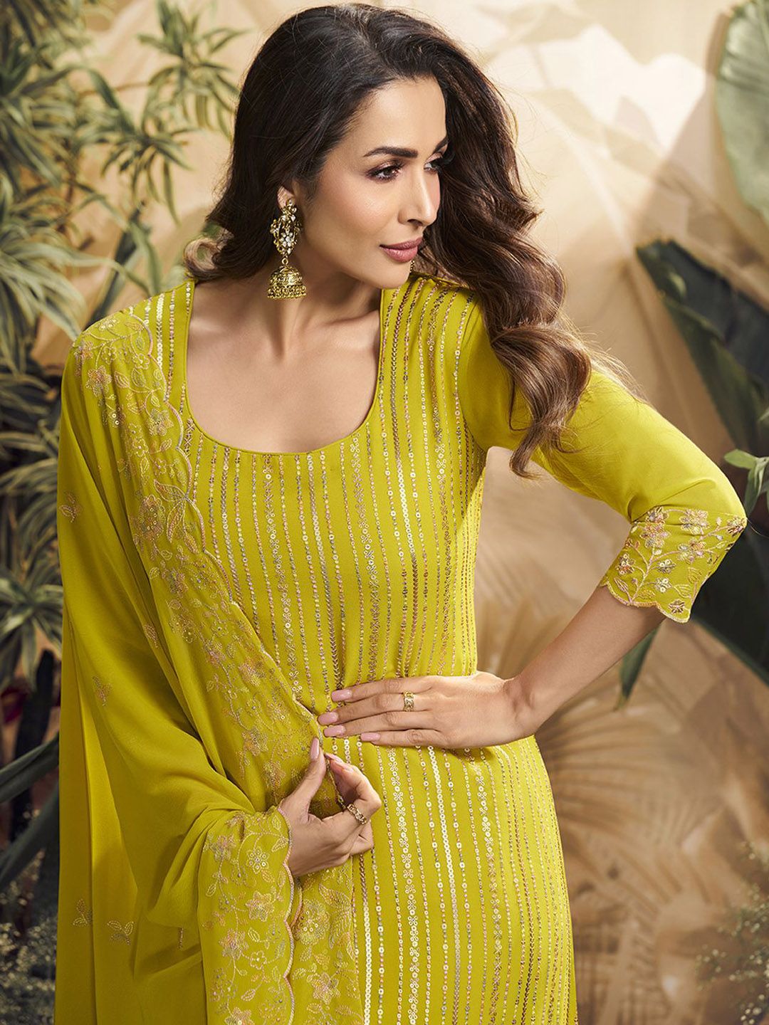 Dhiyona IN Women Floral Thread and Sequinned Embroidered Kurta with Palazzos & Dupatta