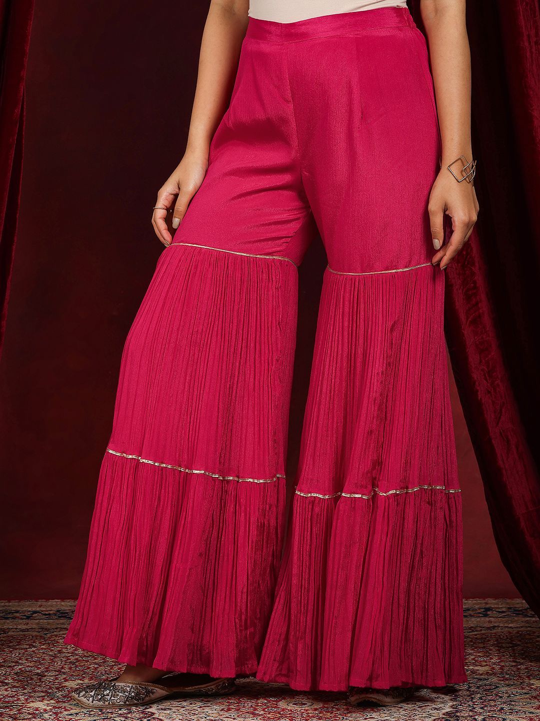 Dhiyona LL Floral Embroidered Notch Neck Zari Straight Kurti With Sharara And Dupatta