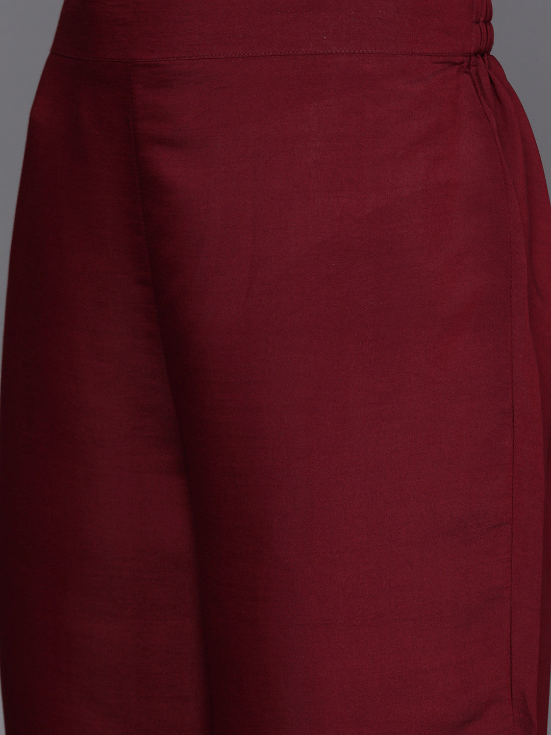 Women Floral Yoke Design Regular Thread Work Kurta with Trousers & Dupatta