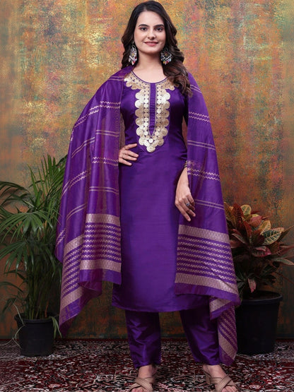 Women Ethnic Motifs Embroidered Regular Kurta with Trousers & With Dupatta