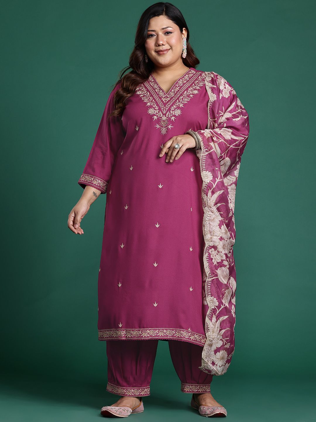 Dhiyona Women's Plus Size Floral Zari Embroidered Kurta with Salwar & With Dupatta