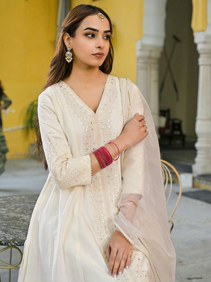 Dhiyona PD Women Women Solid Embroidered Kurta with Trousers & Dupatta