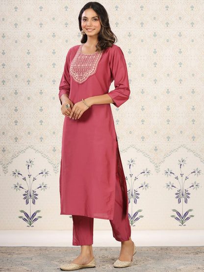 Dhiyona OD  Floral Embroidered Kurta