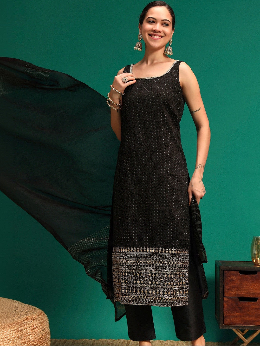 Women Ethnic Motifs Regular Kurta with Trousers & With Dupatta