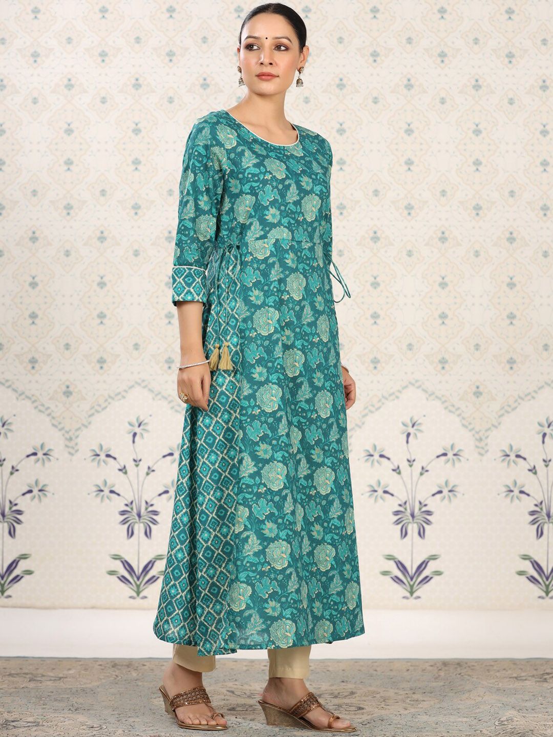 Dhiyona OD  Floral Printed Pure Cotton Kurta