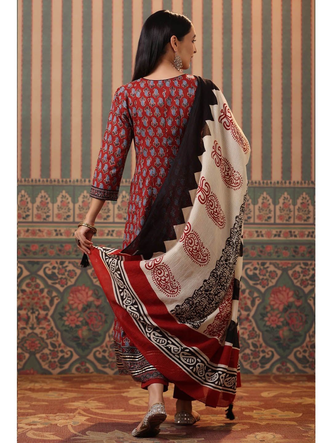 Dhiyona RR Women's Maroon Ethnic Motifs Printed Aari Work Pure Cotton Kurta with Trousers & With Dupatta