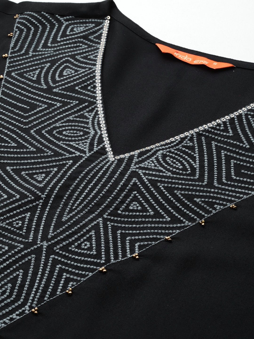 Dhiyona IE Solid Pure Cotton Kurta with Geometric Thread Work
