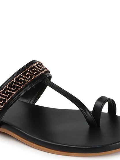 Dhiyona AK Women Embellished One Toe Flats