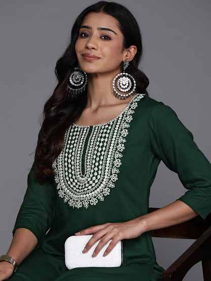 Women Floral Yoke Design Regular Thread Work Kurta with Trousers