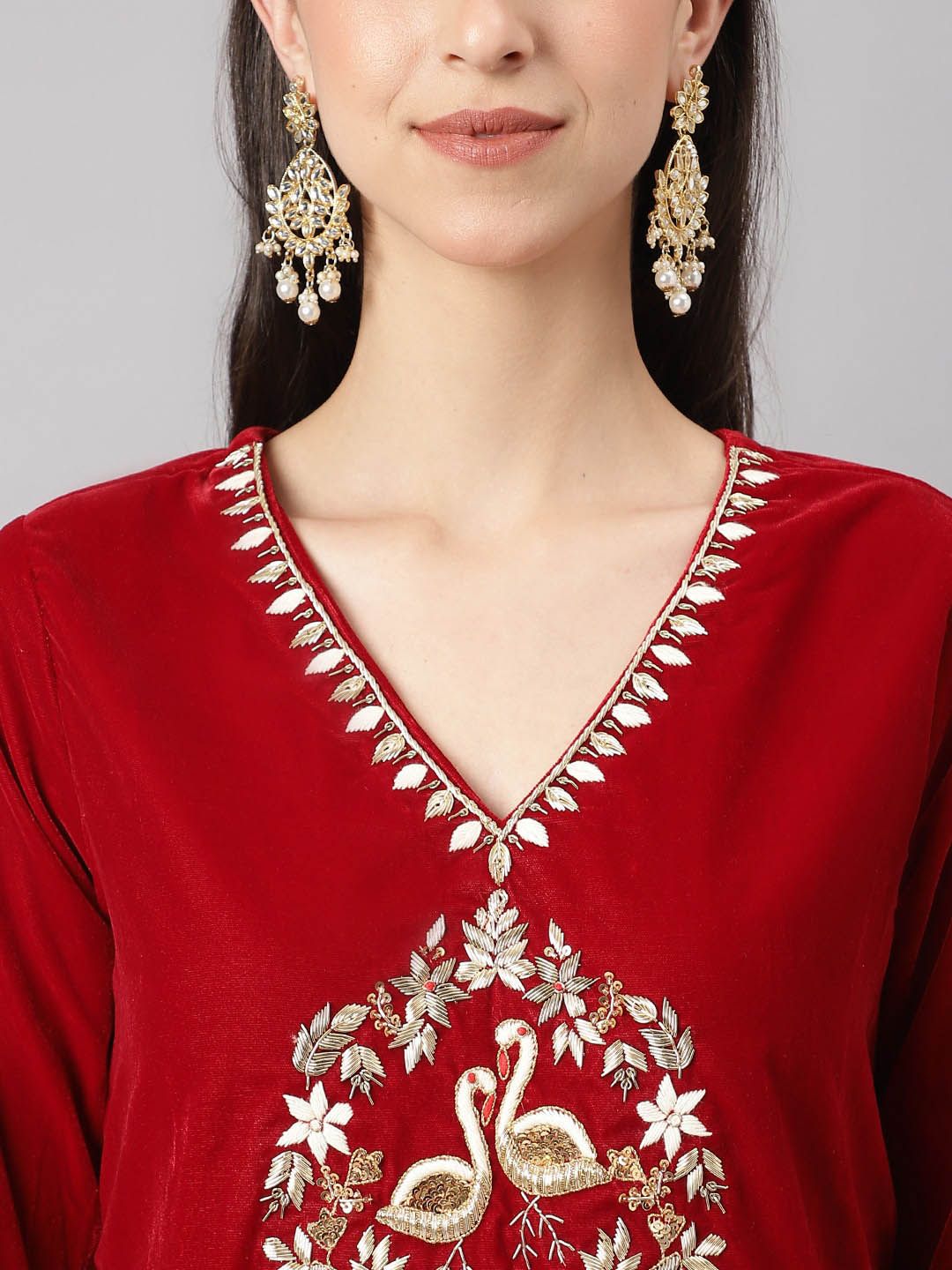 Dhiyona KL zardosi Yoke Design Regular Velvet Kurta With Trousers & Dupatta